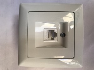 2854505658_rozetka-telefonnaya-belaya
